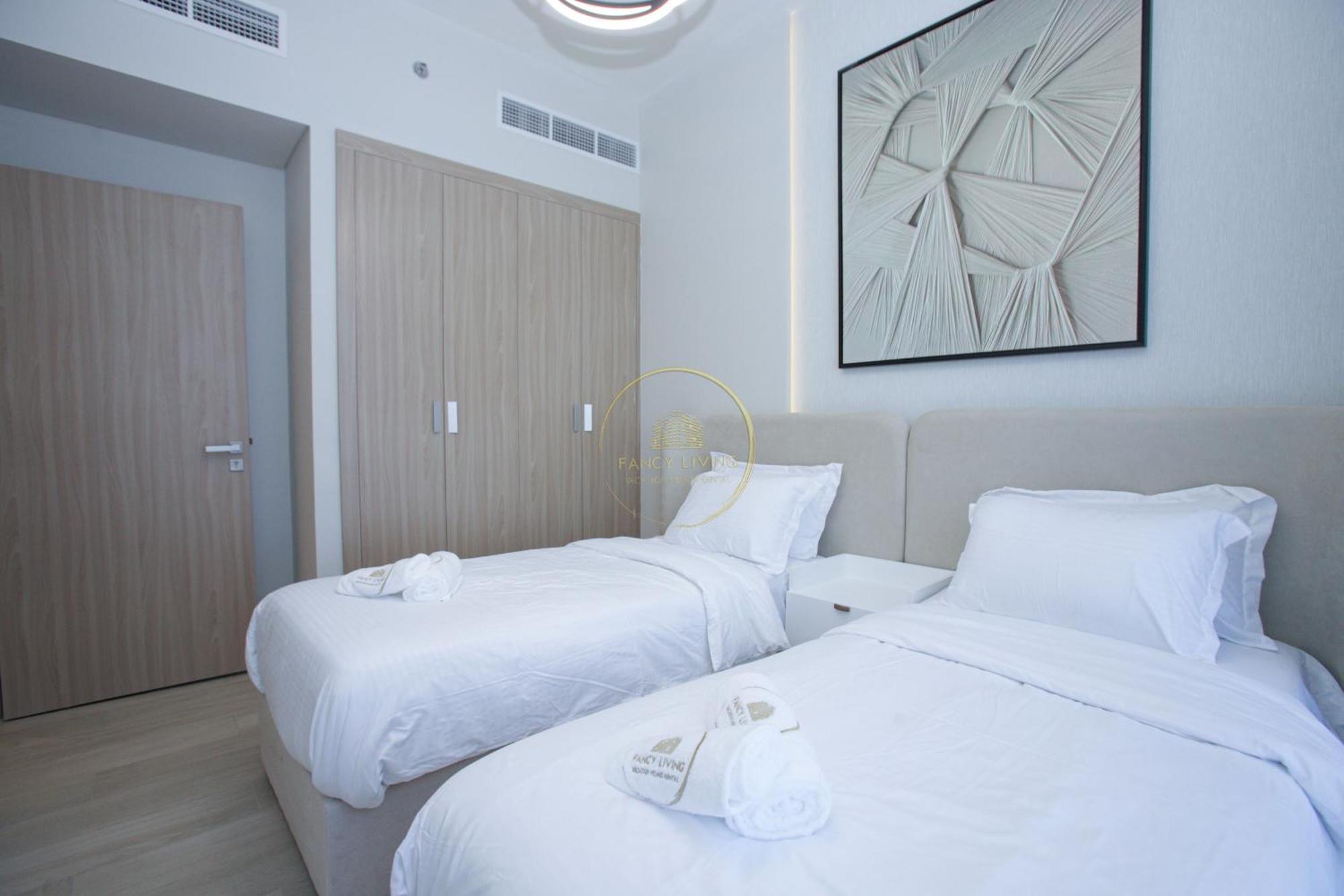 Standard 2Bhk Located In Azizi Riviera 46 Dubai Exterior photo